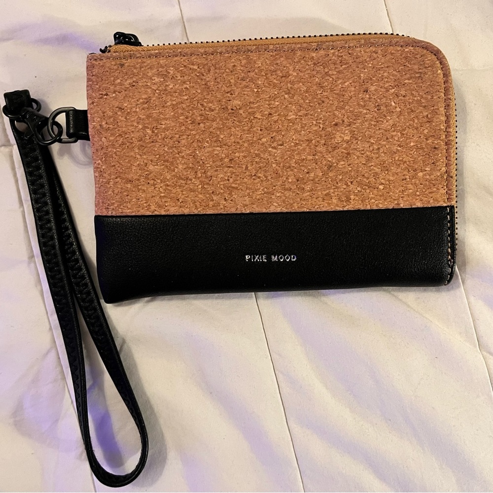 Vegan leather and cork wristlet wallet